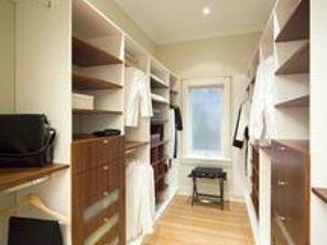 Walk-In Closet St. Louis, MO