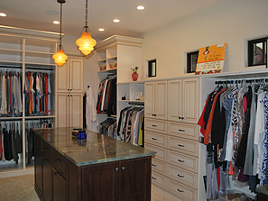 Walk-in Closet St. Louis, MO.
